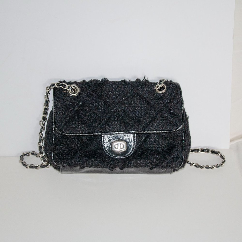 Unique Paradox Black Leather/fur-like Handbag